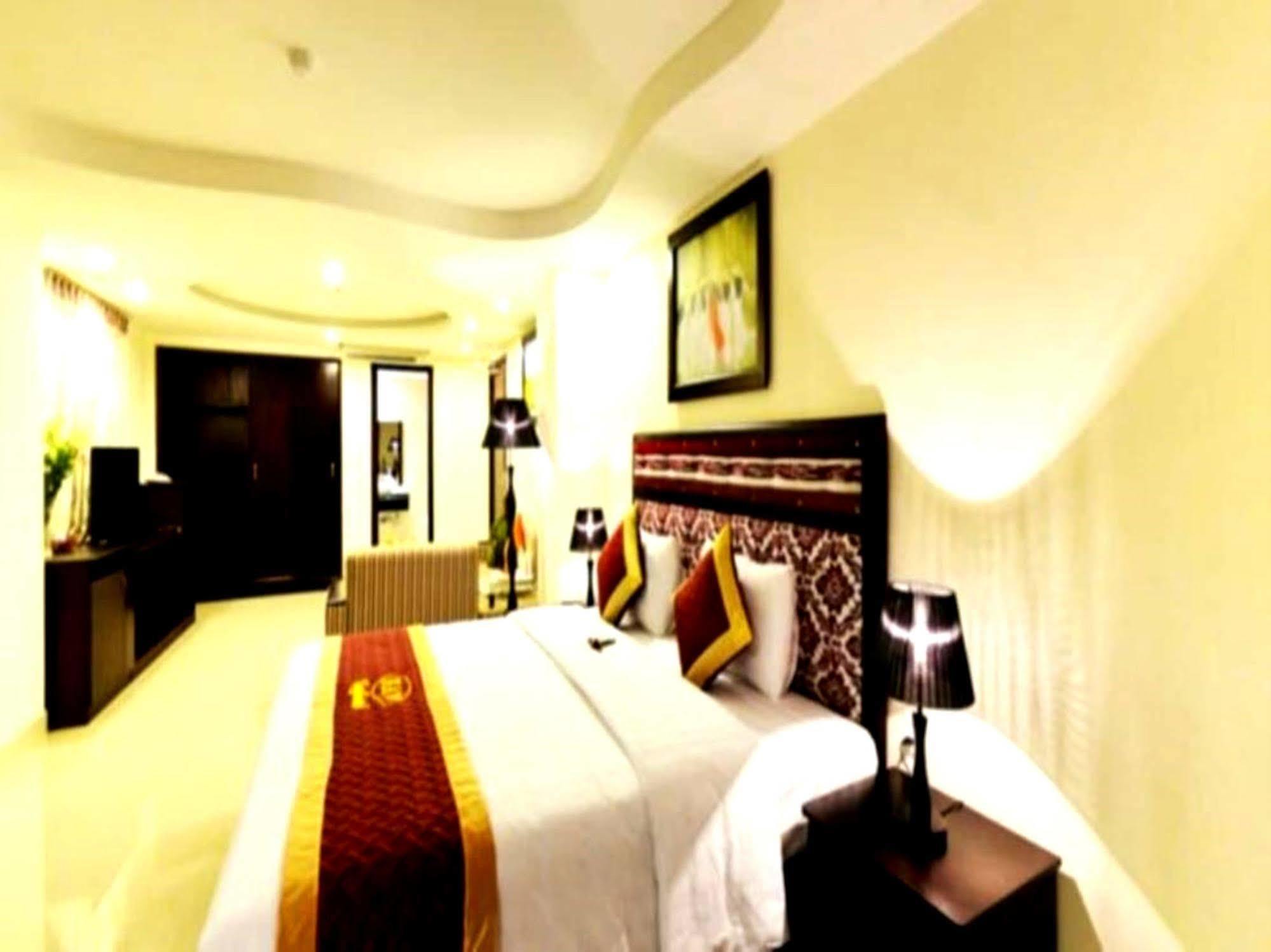 Kay Hotel Da Nang - Near Dragon Bridge Zewnętrze zdjęcie